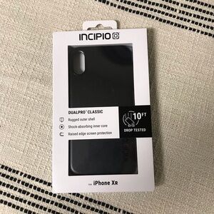 NWT INCIPIO / Black iPhone XR Dualpro Classic Phone Case